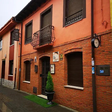 Singer Holiday home Mansilla de las Mulas